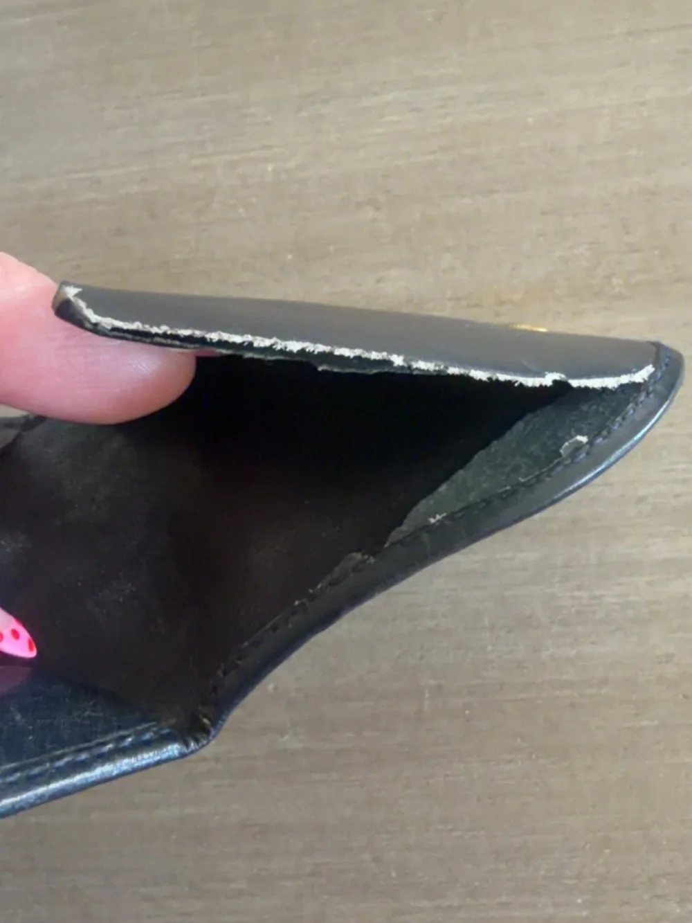 Gucci Beige and Black GG Monogram Coin Case - Picture 6 of 8